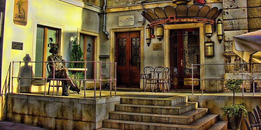 Uliks bar Pula