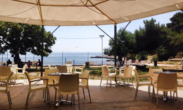 Valkane beach bar Pula