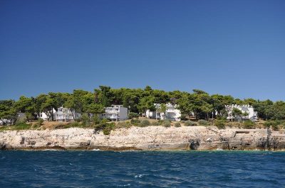 Golden Rocks Beach – Zlatne stijene Pula 3