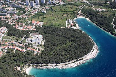 Gortan Cove Beach Pula 1