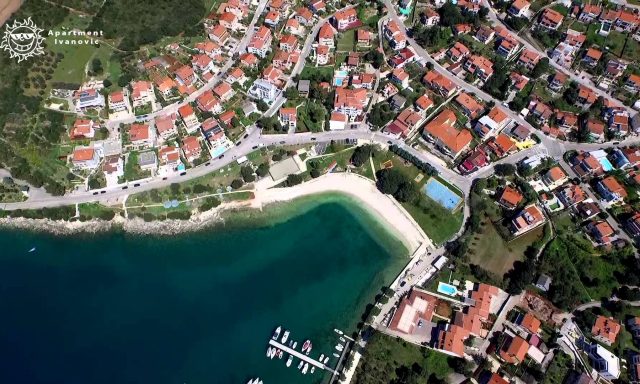 Sandy Cove – Pješčana Uvala Beach