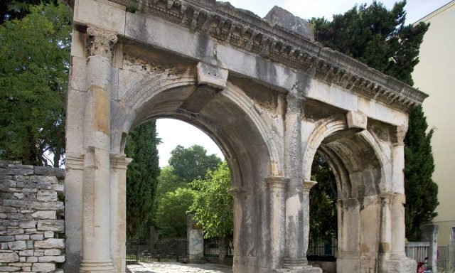 The Twin gates of Pula