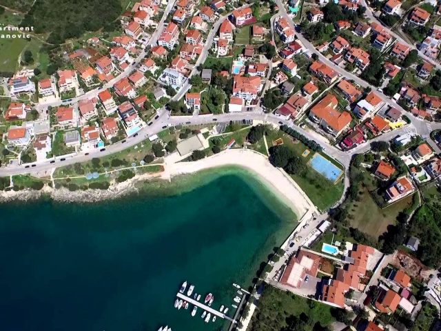 Sandy Cove – Pješčana Uvala Beach