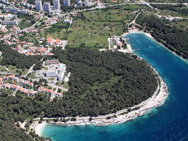 Gortan Cove Beach Pula