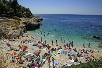 Hawaiian Cove Beach Pula 4